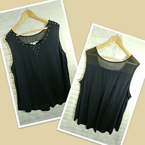 ➕ American Rag black top with gold accents